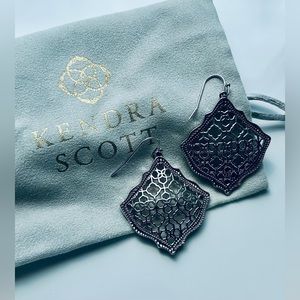 NWOT Kendra Scott Silver Kirsten Drop Earrings